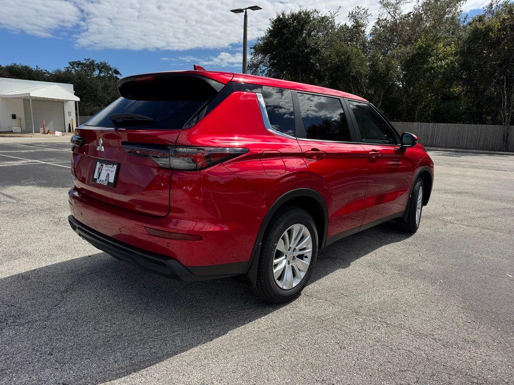 new 2025 Mitsubishi Outlander car, priced at $29,730