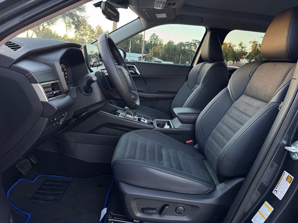 new 2025 Mitsubishi Outlander PHEV car, priced at $38,198