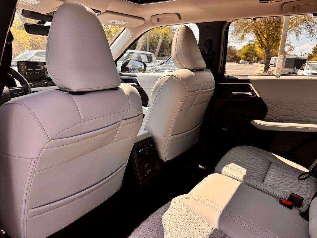 new 2026 Mitsubishi Outlander car, priced at $34,630