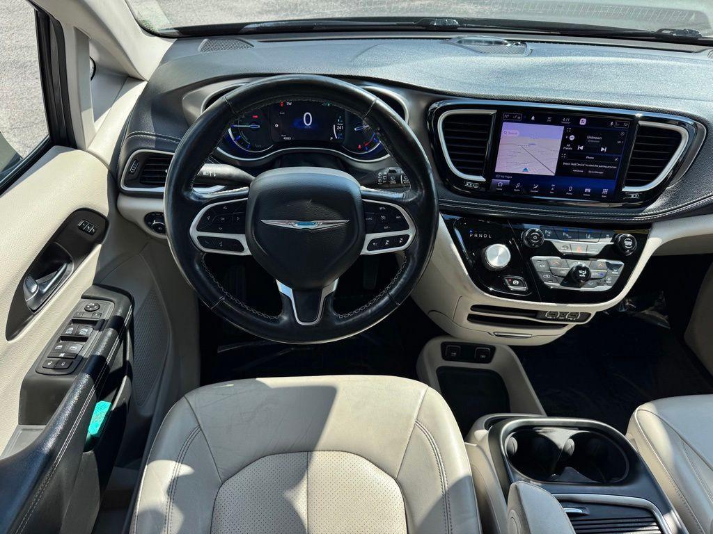 used 2021 Chrysler Pacifica Hybrid car, priced at $27,813