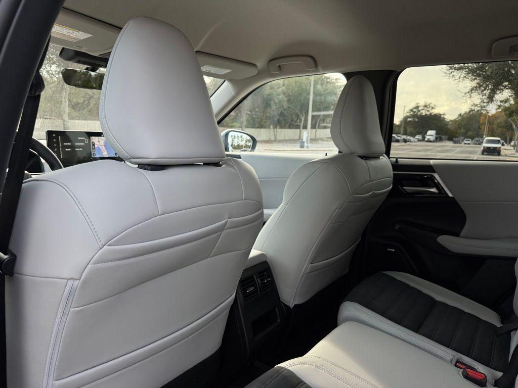 new 2026 Mitsubishi Outlander car, priced at $31,998