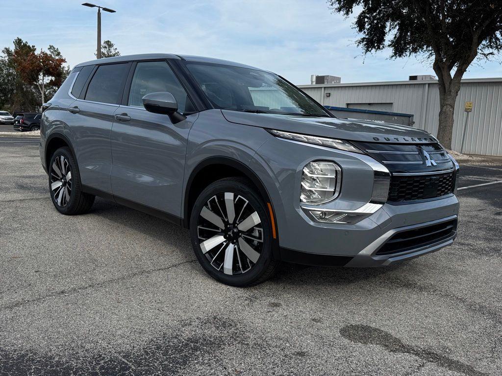 new 2026 Mitsubishi Outlander car, priced at $31,998