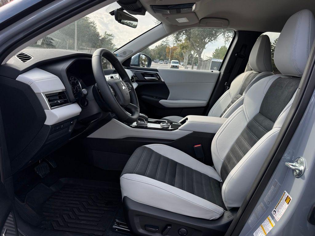 new 2026 Mitsubishi Outlander car, priced at $31,998