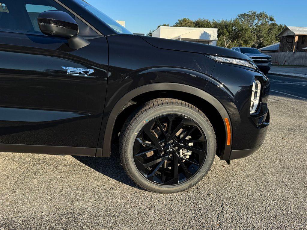 new 2025 Mitsubishi Outlander PHEV car, priced at $41,108