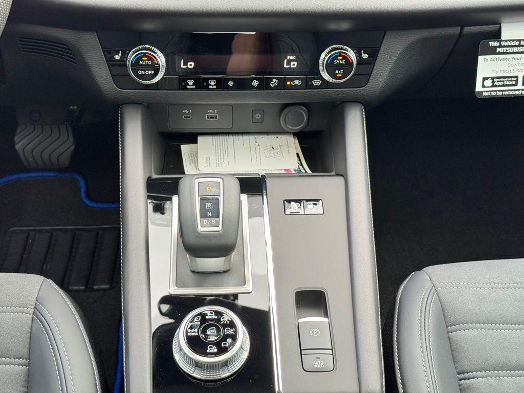 new 2025 Mitsubishi Outlander PHEV car, priced at $38,594