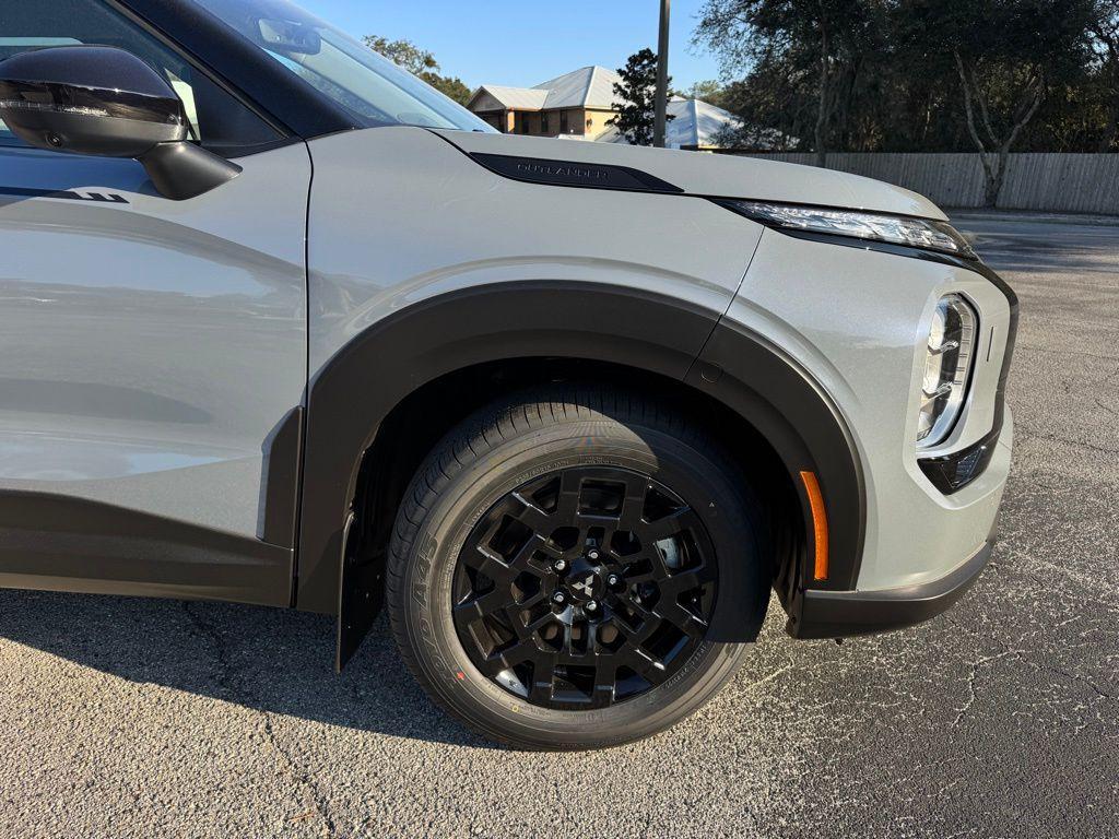 new 2026 Mitsubishi Outlander car, priced at $38,172