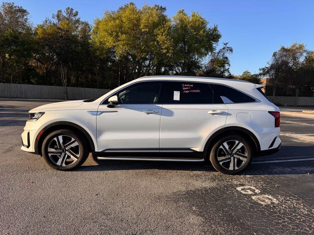 used 2023 Kia Sorento Hybrid car, priced at $25,700