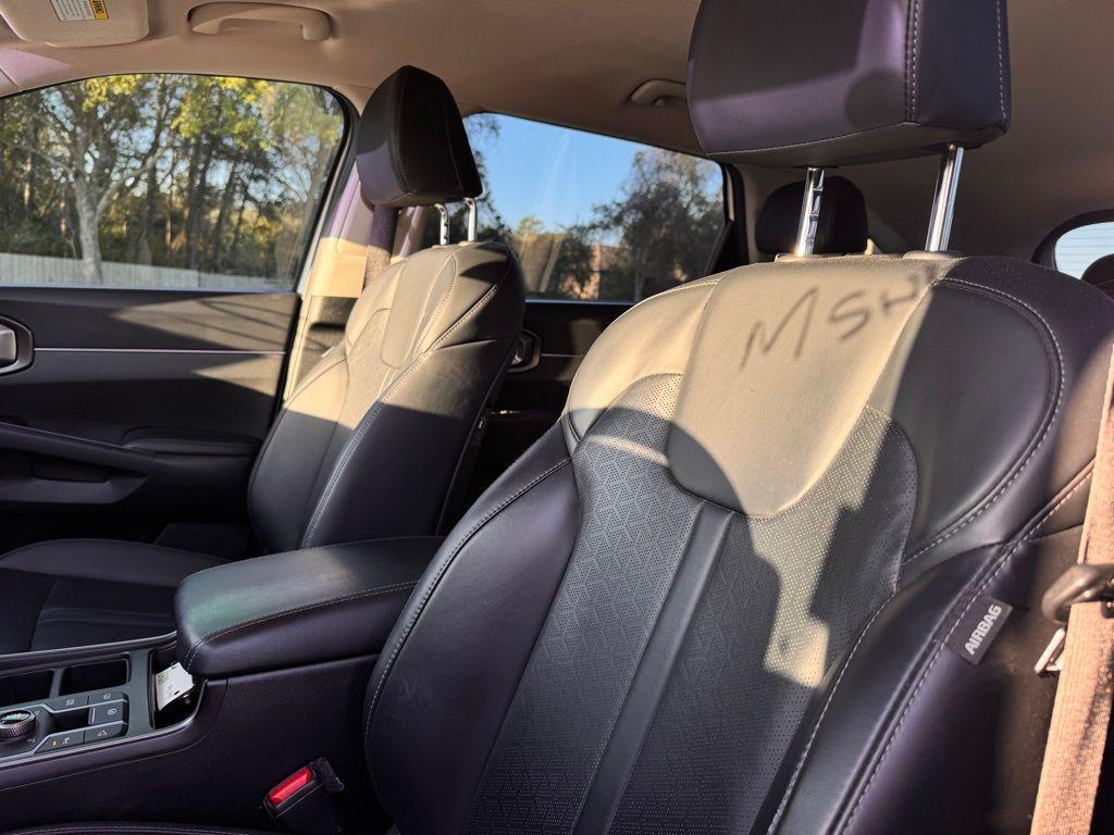 used 2023 Kia Sorento Hybrid car, priced at $25,700