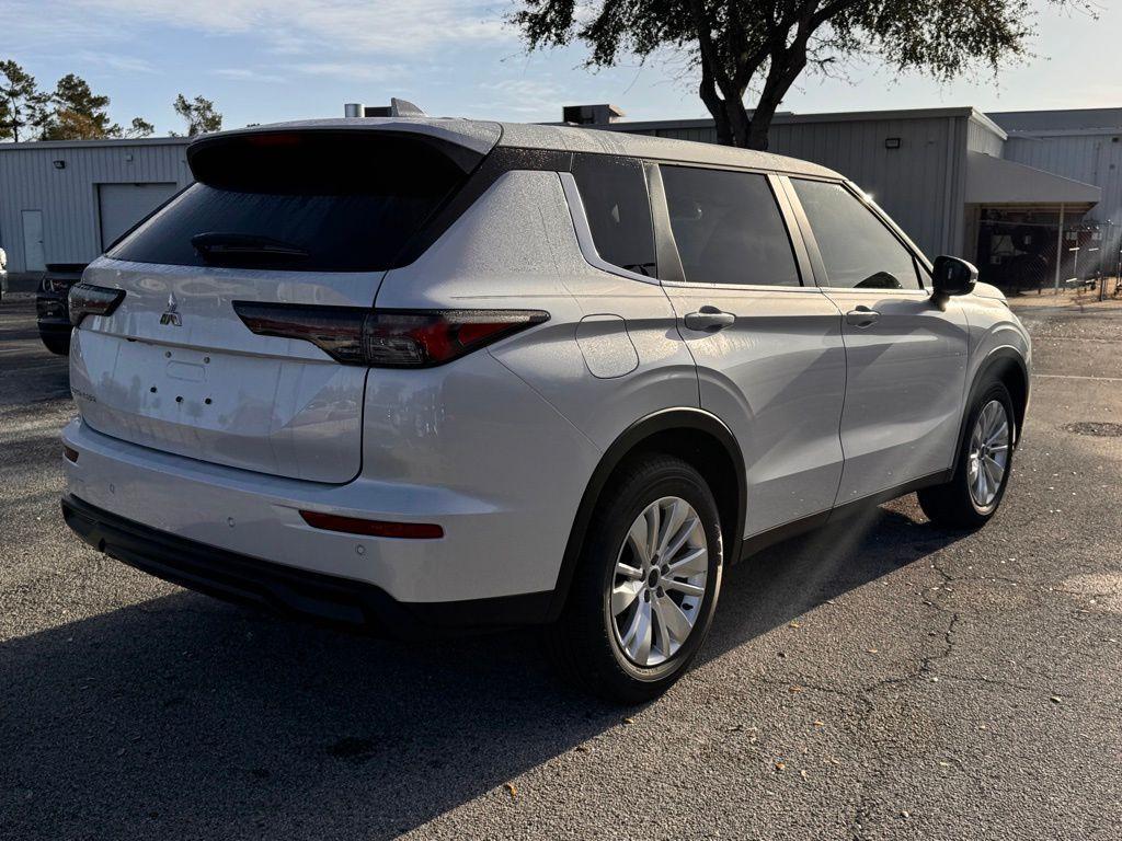new 2026 Mitsubishi Outlander car, priced at $29,164