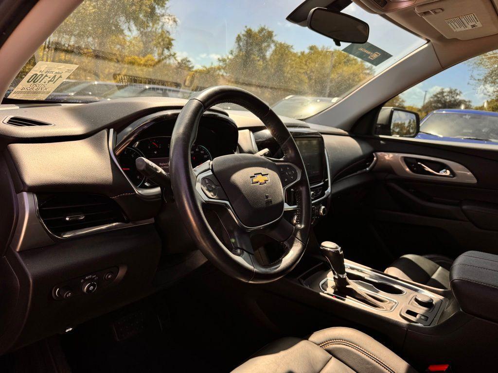 used 2020 Chevrolet Traverse car, priced at $21,900