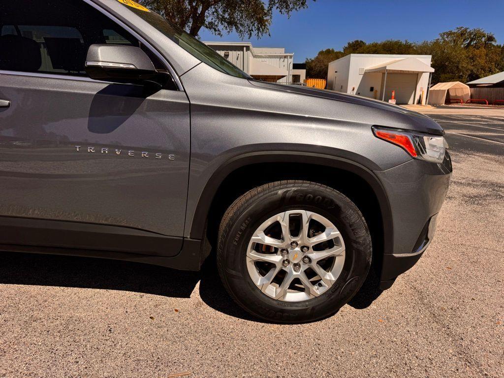 used 2020 Chevrolet Traverse car, priced at $23,313