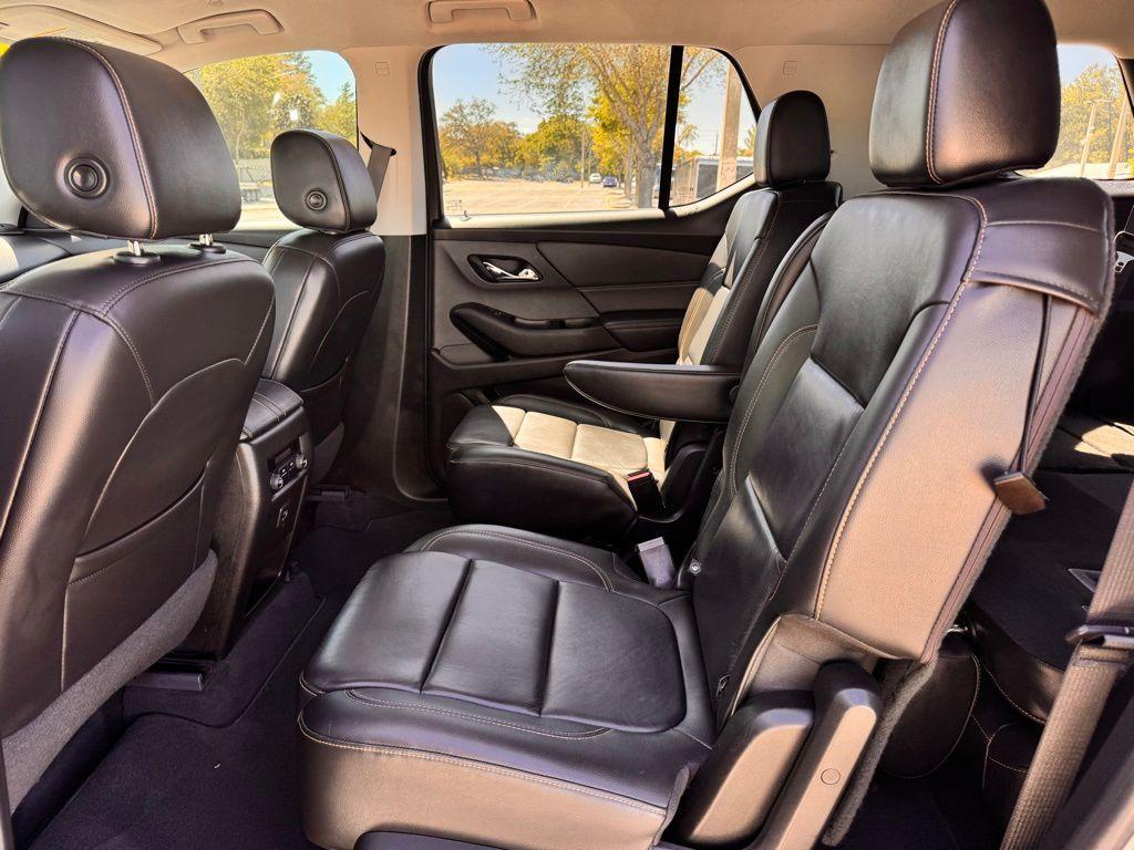 used 2020 Chevrolet Traverse car, priced at $23,313