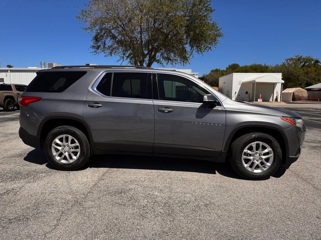 used 2020 Chevrolet Traverse car, priced at $23,313
