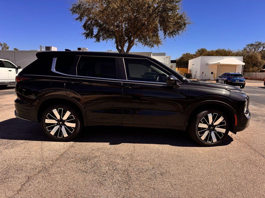 new 2026 Mitsubishi Outlander car, priced at $34,932