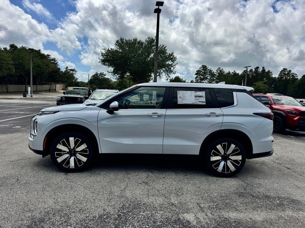 new 2026 Mitsubishi Outlander car, priced at $36,749