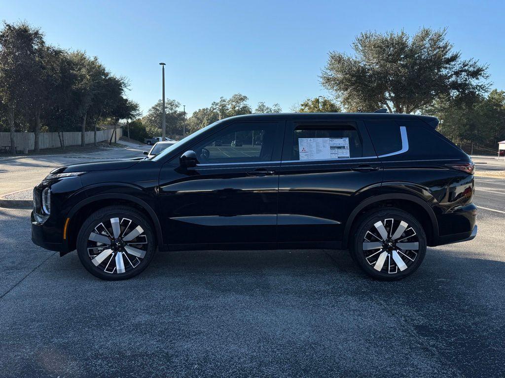 new 2025 Mitsubishi Outlander car, priced at $29,534