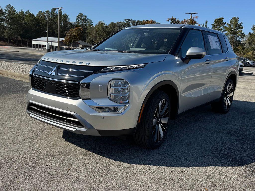 new 2026 Mitsubishi Outlander car, priced at $33,136