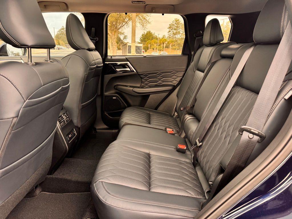 new 2026 Mitsubishi Outlander car, priced at $35,084