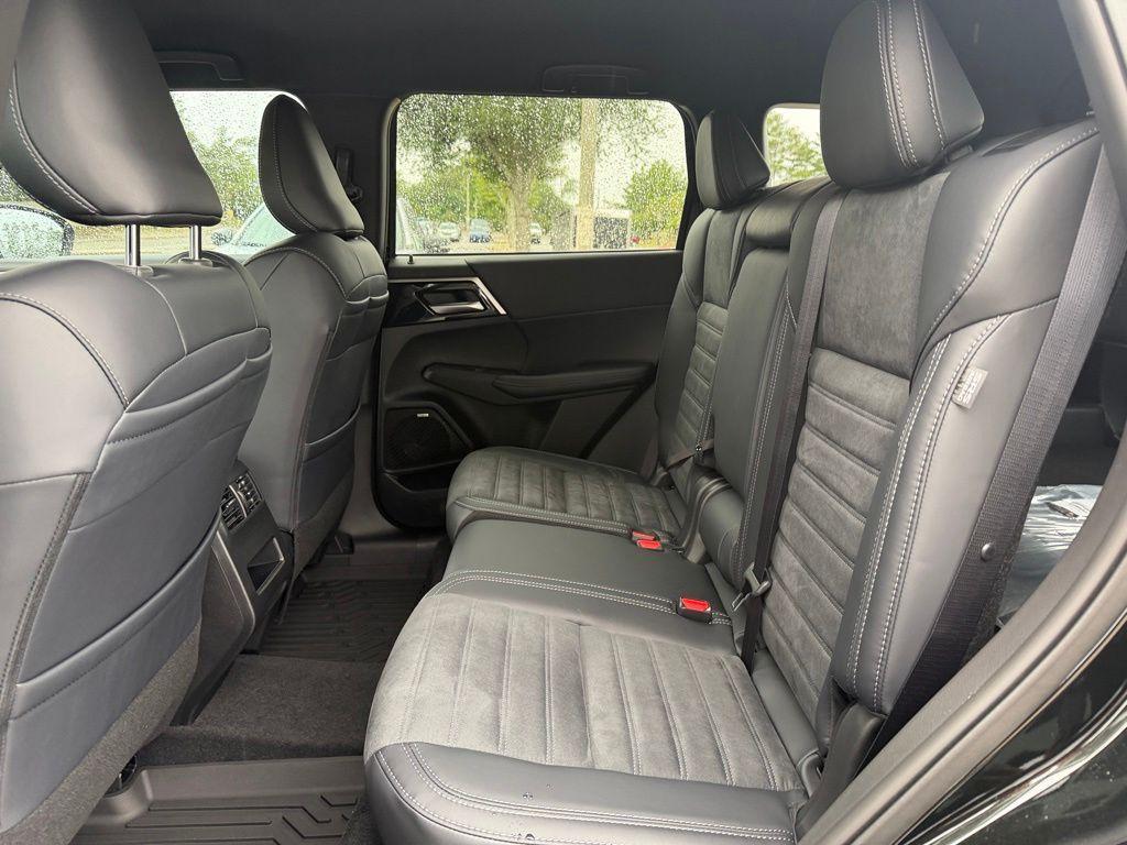 new 2026 Mitsubishi Outlander car, priced at $35,776