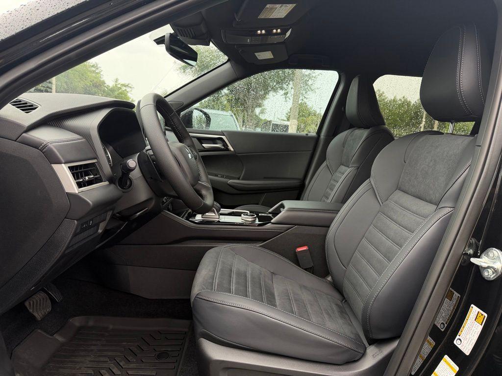 new 2026 Mitsubishi Outlander car, priced at $35,776