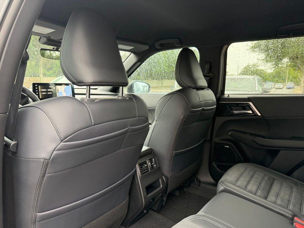 new 2026 Mitsubishi Outlander car, priced at $35,776