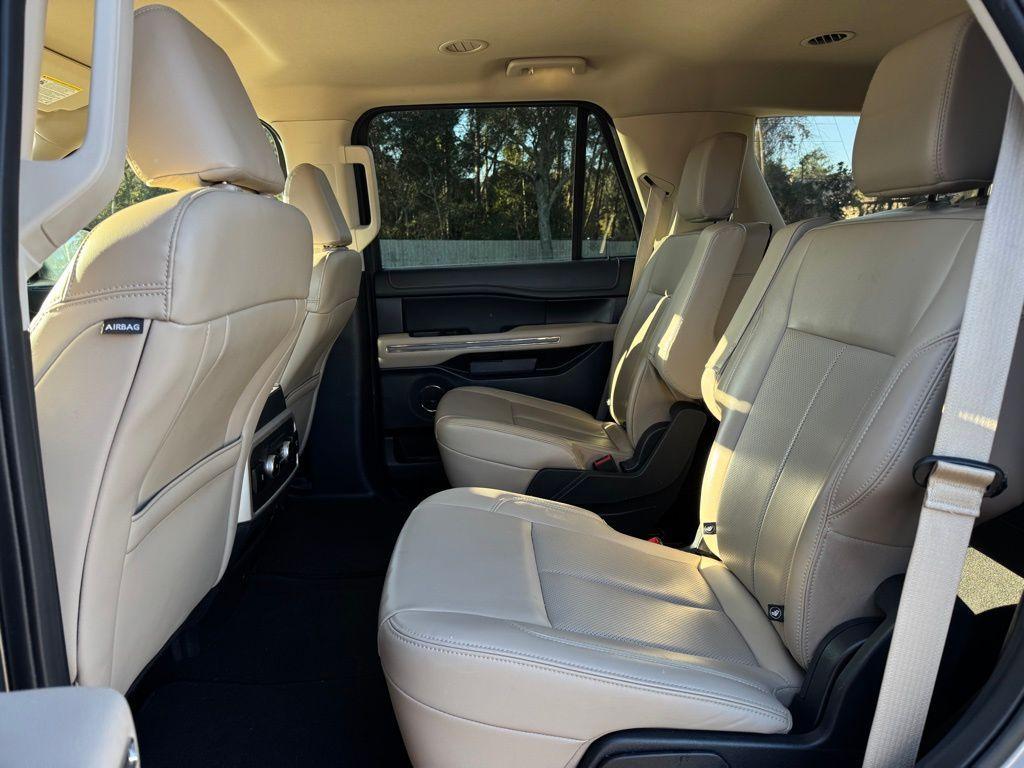used 2024 Ford Expedition car, priced at $36,600