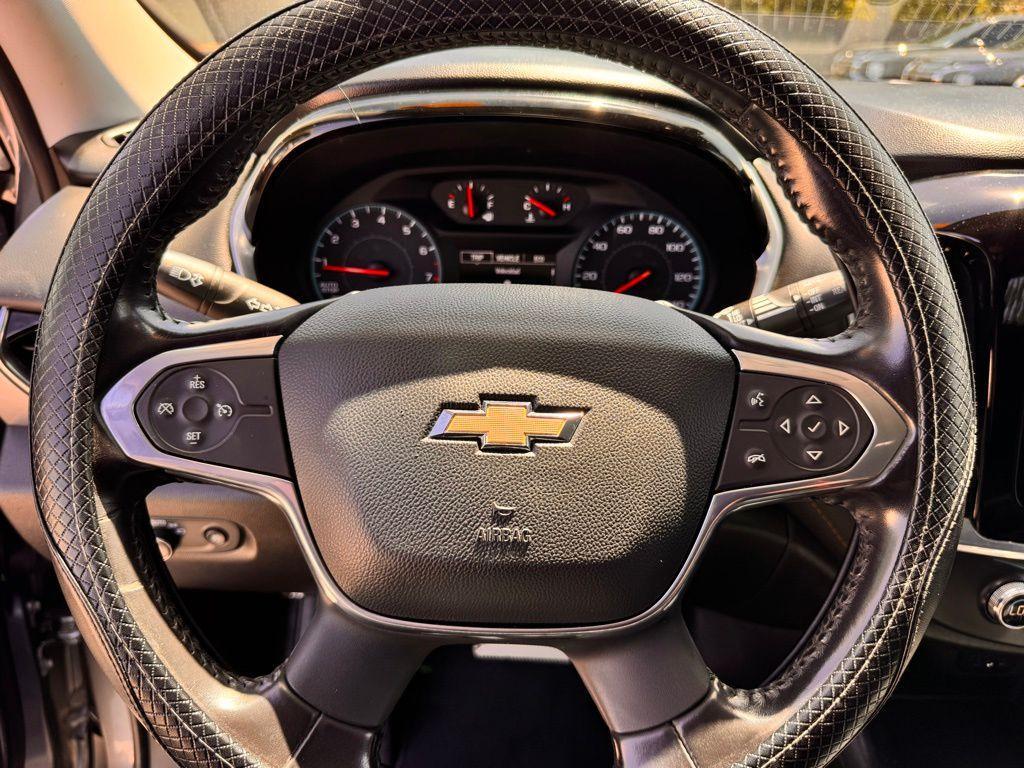 used 2021 Chevrolet Traverse car, priced at $19,900