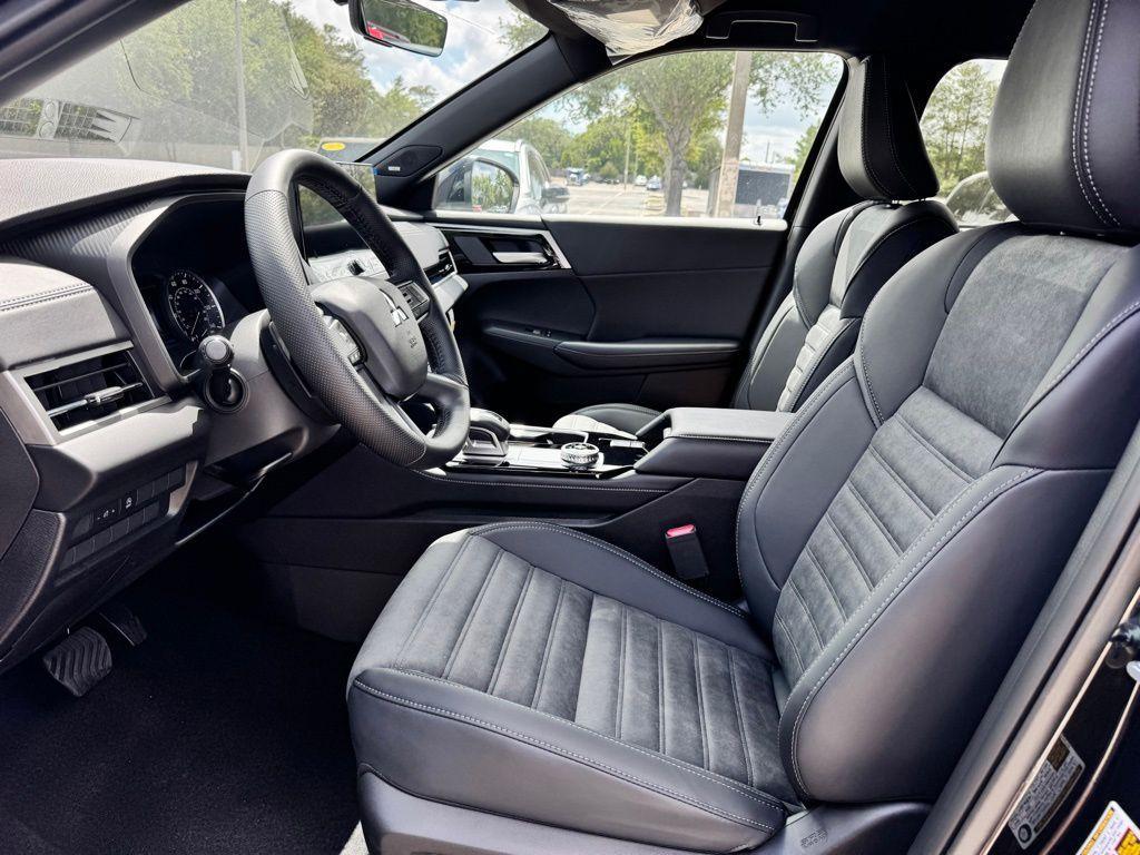 new 2026 Mitsubishi Outlander car, priced at $35,064