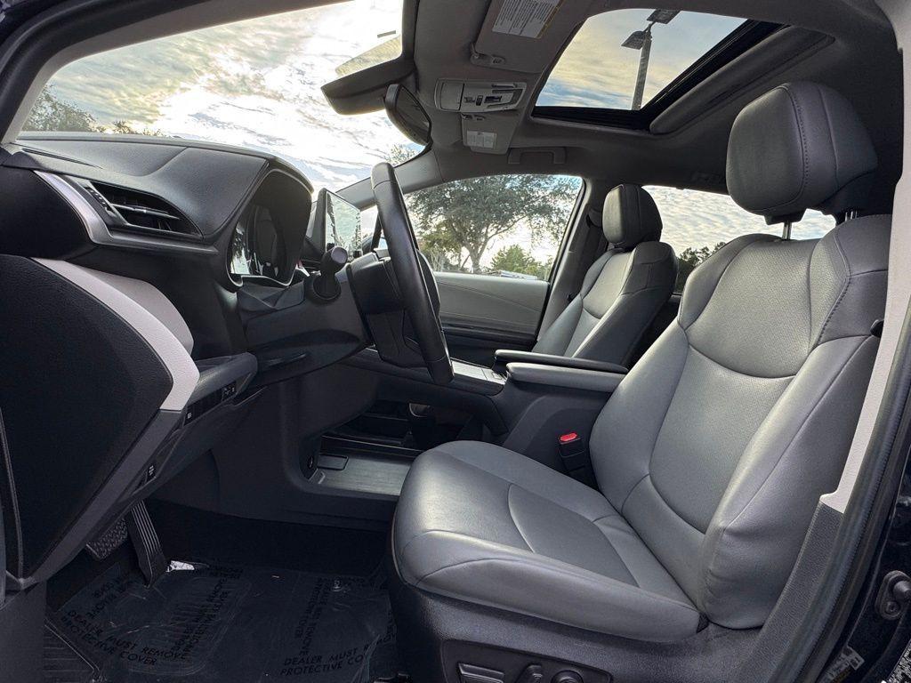 used 2024 Toyota Sienna car, priced at $37,200