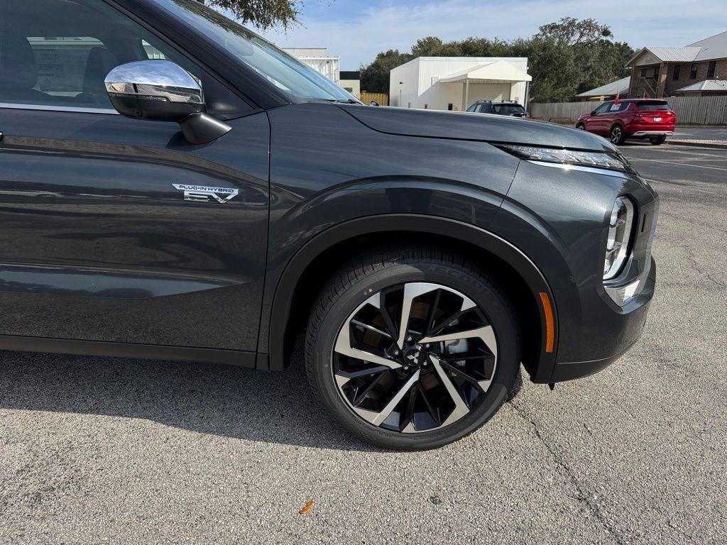 new 2025 Mitsubishi Outlander PHEV car, priced at $37,507