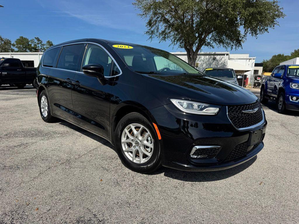 used 2024 Chrysler Pacifica car, priced at $28,413