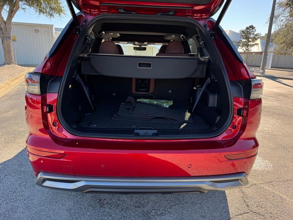 new 2026 Mitsubishi Outlander car, priced at $38,392