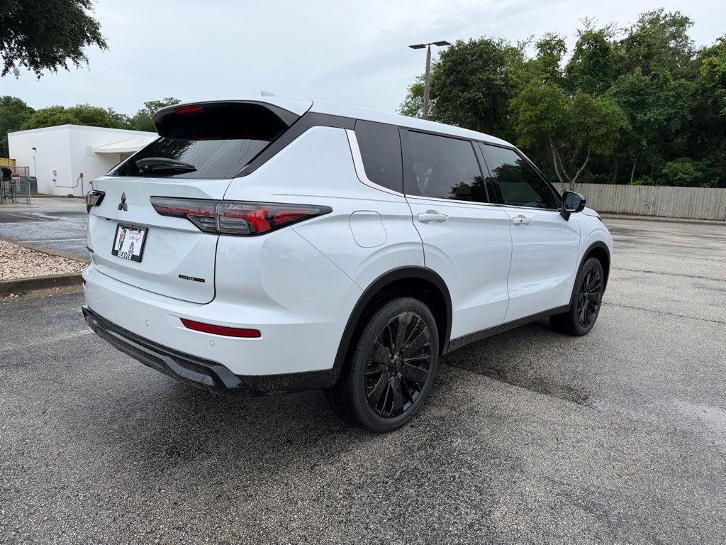 new 2026 Mitsubishi Outlander car, priced at $35,776