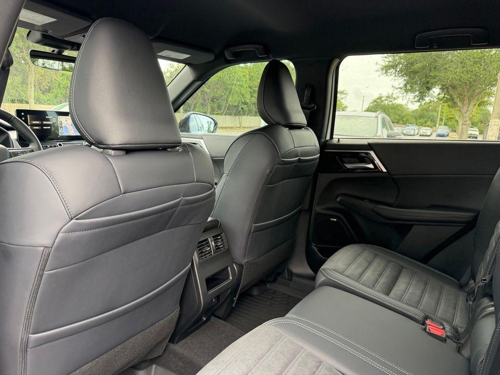 new 2026 Mitsubishi Outlander car, priced at $35,776
