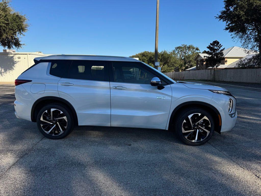 new 2025 Mitsubishi Outlander PHEV car, priced at $40,598