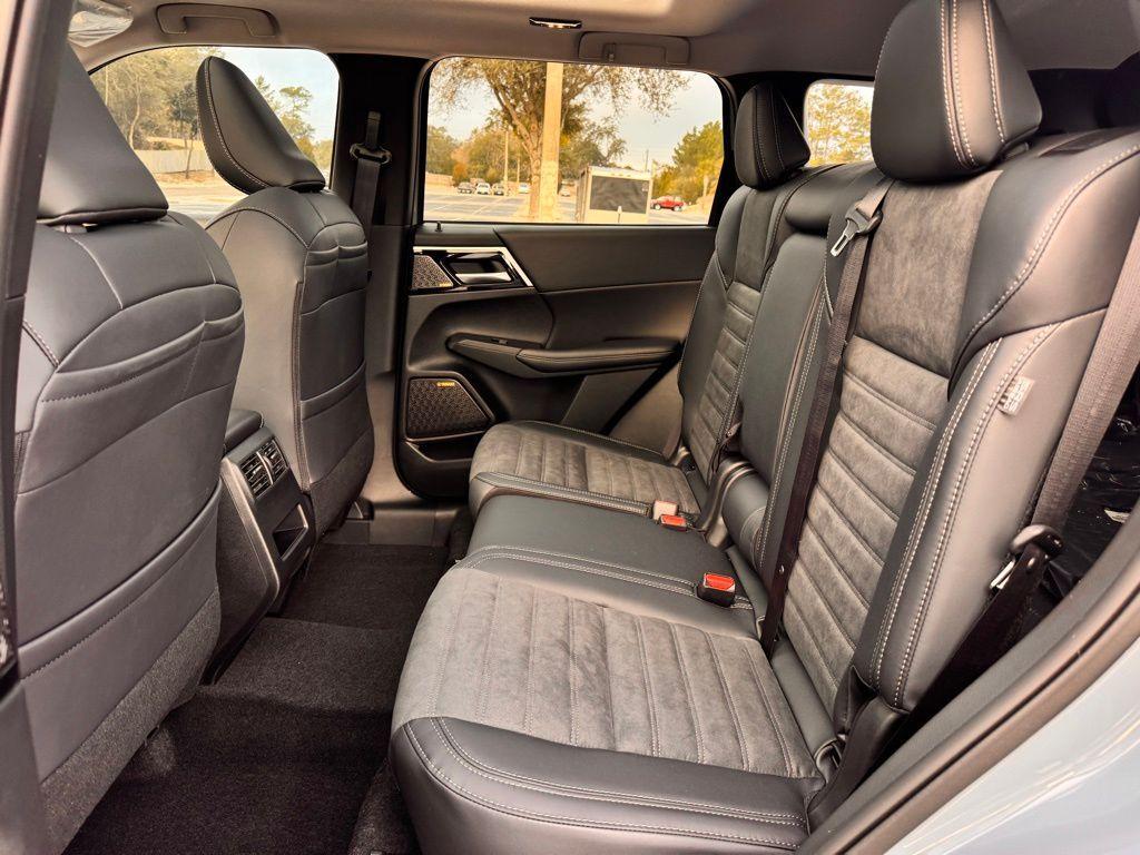 new 2026 Mitsubishi Outlander car, priced at $33,474