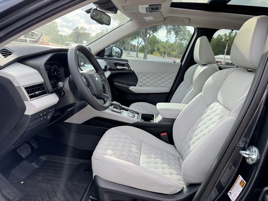 new 2025 Mitsubishi Outlander PHEV car, priced at $39,422