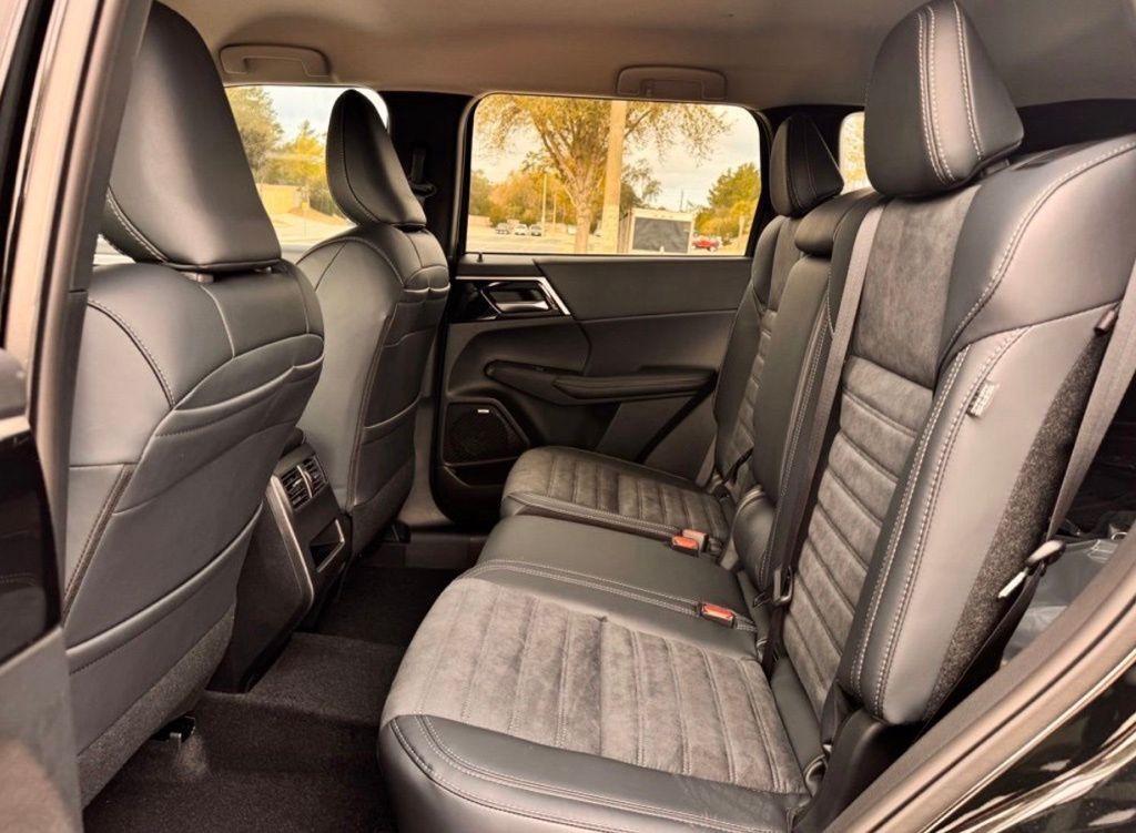 new 2026 Mitsubishi Outlander car, priced at $34,396