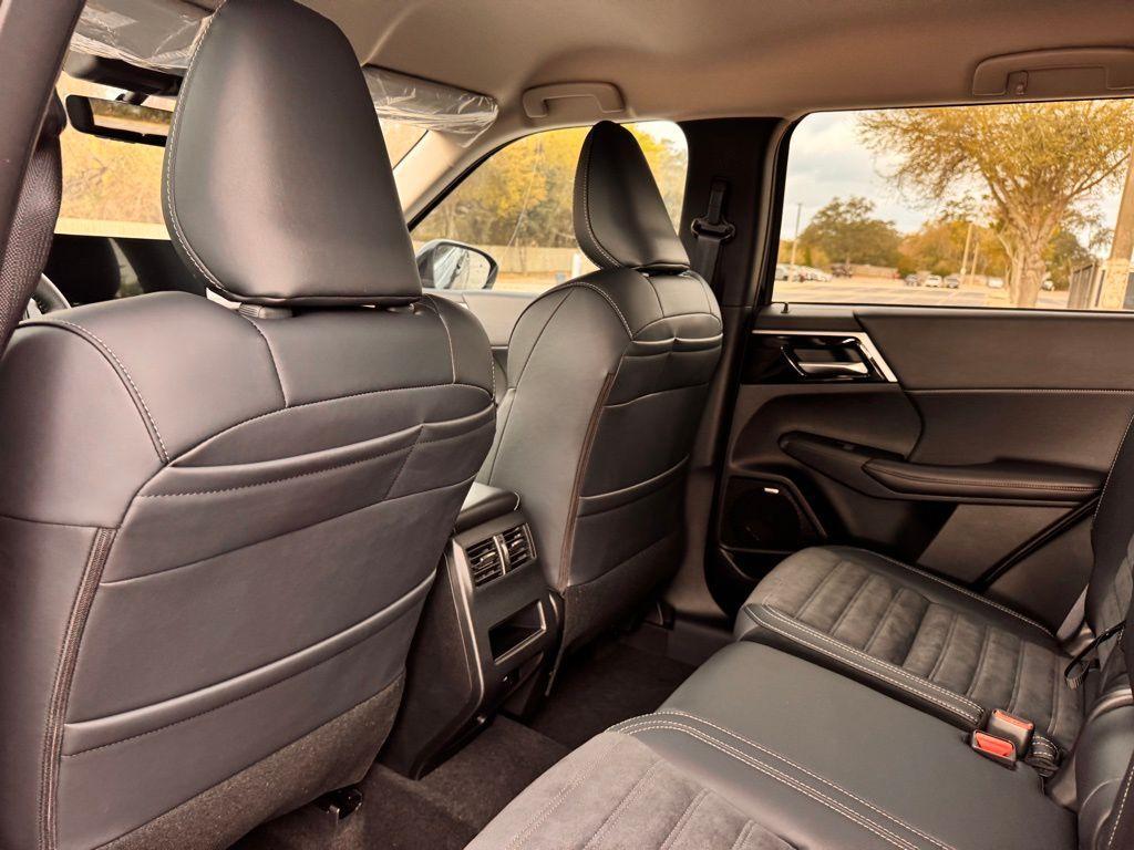 new 2026 Mitsubishi Outlander car, priced at $31,498