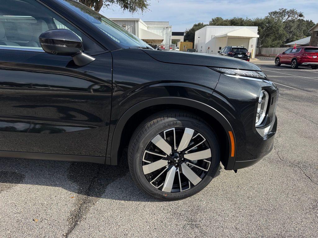 new 2026 Mitsubishi Outlander car, priced at $33,739