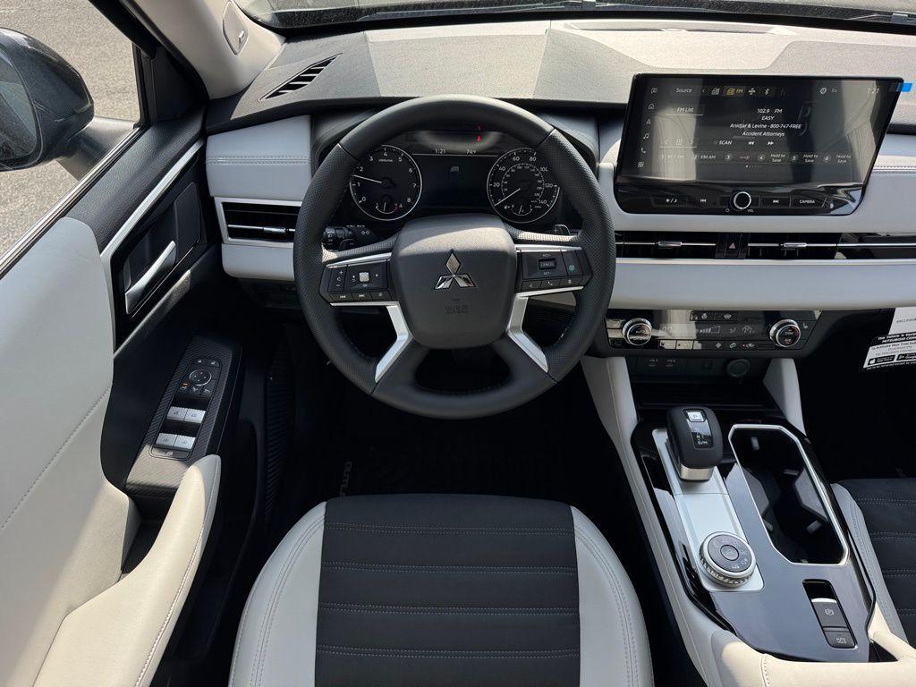 new 2026 Mitsubishi Outlander car, priced at $33,739