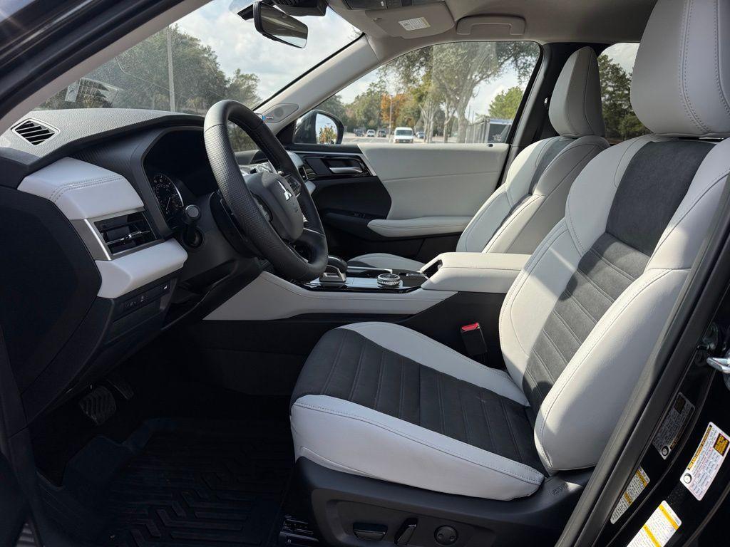 new 2026 Mitsubishi Outlander car, priced at $33,739