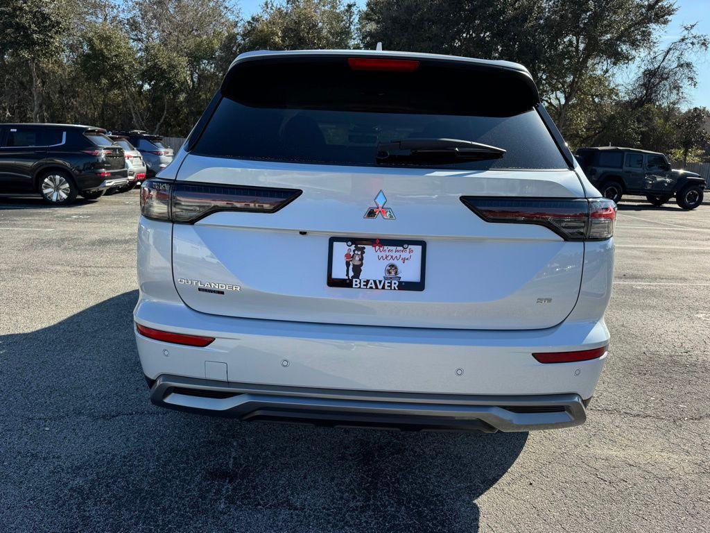 new 2026 Mitsubishi Outlander car, priced at $32,052