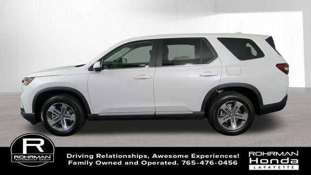 new 2025 Honda Pilot car, priced at $45,342