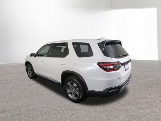 new 2025 Honda Pilot car, priced at $45,342