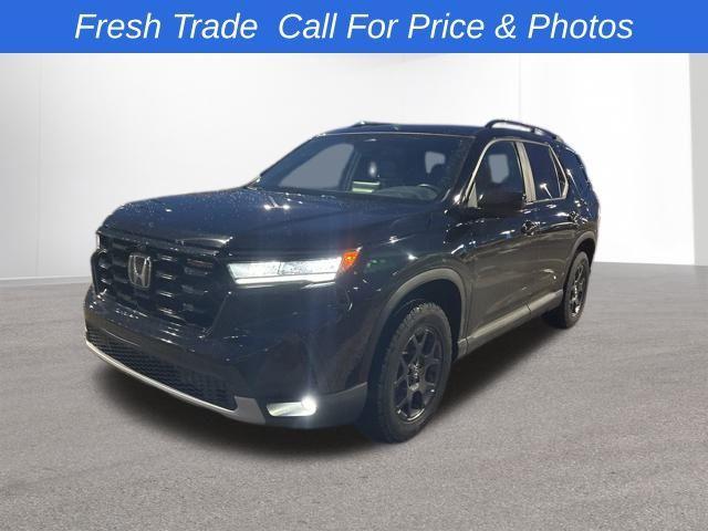 used 2024 Honda Pilot car, priced at $38,998
