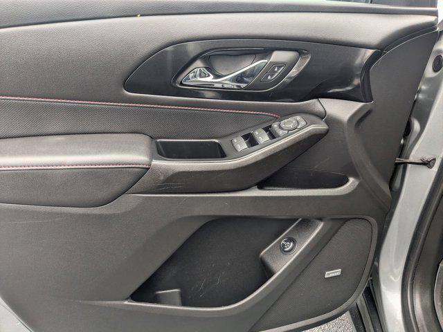 used 2023 Chevrolet Traverse car, priced at $38,990