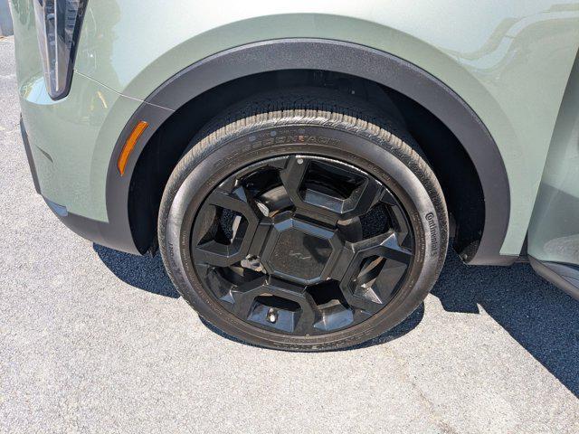 used 2025 Kia Sorento car, priced at $40,990