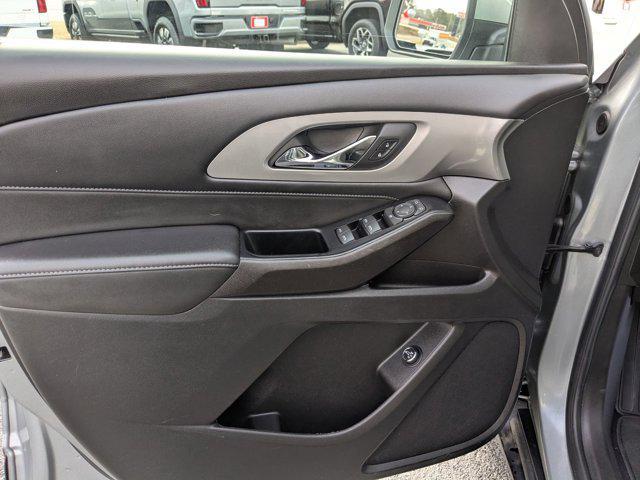 used 2023 Chevrolet Traverse car, priced at $30,991