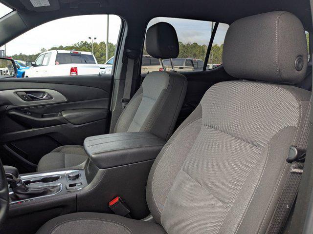 used 2023 Chevrolet Traverse car, priced at $30,991